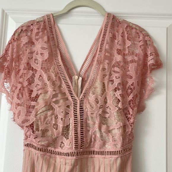 Boohoo lace dress - Picture 6 of 8